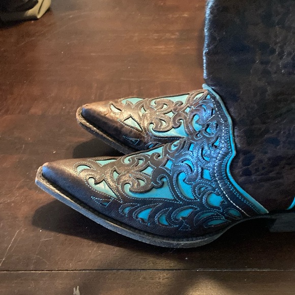 Black and Blue Western Boots - Picture 3 of 8